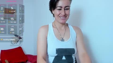 Yasemin online show from October 2025 11:23:02 AM