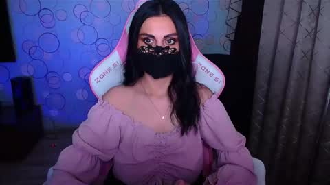 yasmina online show from November 2025 07:42:01 AM