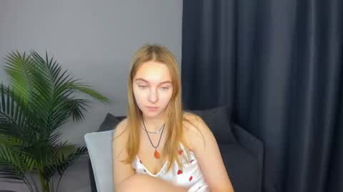Snapshot of yasminasage chatting on November 2025 03:55:01 PM Yasmina online show from November 2025 03:55:01 PM