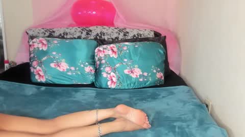 Yasmina online show from January 2025 08:22:02 PM