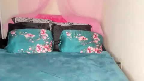 Yasmina online show from February 2025 04:34:01 AM