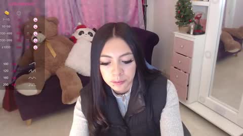Yasmin online show from January 2025 01:55:02 PM
