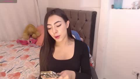 Yasmin online show from March 2025 03:35:01 PM