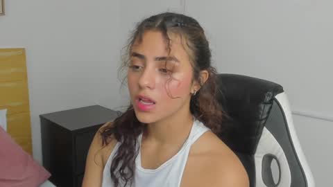 yaya23x online show from January 2025 03:15:01 PM