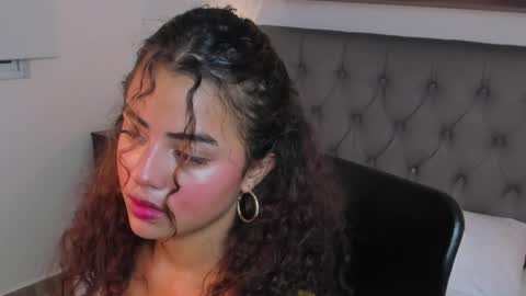 yaya23x online show from February 2025 07:21:01 PM