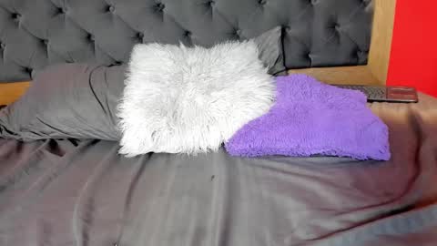 YAYA online show from October 2025 02:21:02 AM