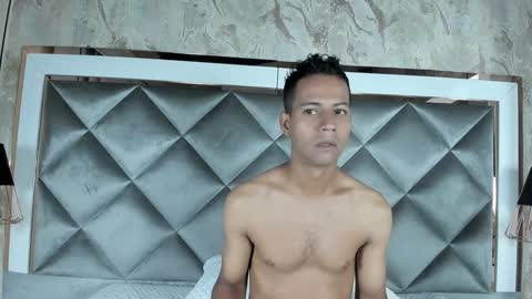 Snapshot of yayi_derek chatting on February 2025 11:55:01 AM yayi derek online show from February 2025 11:55:01 AM