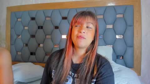 Snapshot of yayi_derek chatting on September 2025 11:34:01 AM yayi derek online show from September 2025 11:34:01 AM