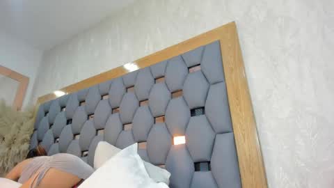 yayi derek  online show from February 2026 11:55:01 AM