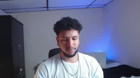 yeff online show from November 2025 02:12:01 AM