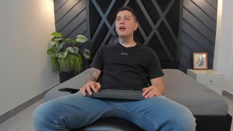 YEIKO ROMERO online show from December 2024 11:21:01 PM