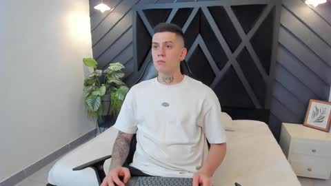 YEIKO ROMERO online show from February 2025 05:28:01 PM