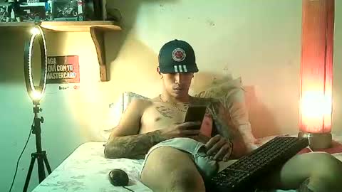 Snapshot of yeisoncastellanos1999 chatting on June 2026 04:44:01 PM yeisoncastellanos1999 online show from June 2026 04:44:01 PM