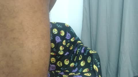 Snapshot of yeisonsexyhot chatting on October 2025 12:55:01 AM YEISON online show from October 2025 12:55:01 AM