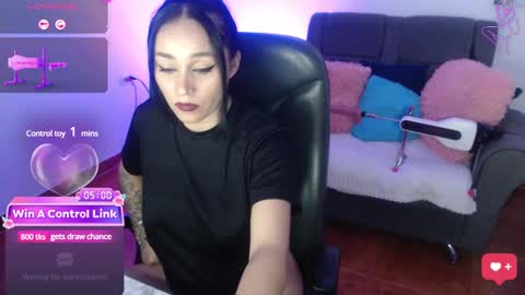 Snapshot of yeliana_sexy chatting on January 2025 09:43:02 AM Valery online show from January 2025 09:43:02 AM