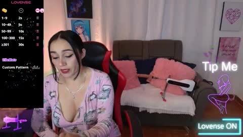 Snapshot of yeliana_sexy chatting on September 2025 07:43:01 AM Valery online show from September 2025 07:43:01 AM