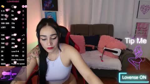 Snapshot of yeliana_sexy chatting on September 2025 03:41:01 AM Valery online show from September 2025 03:41:01 AM