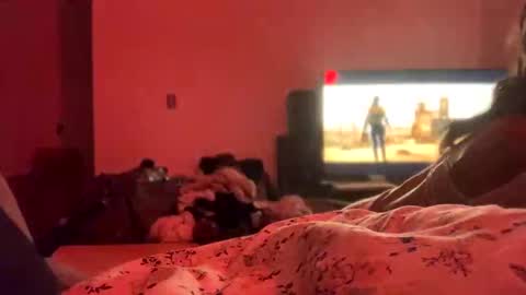 Ella Ts online show from September 2025 07:00:01 AM