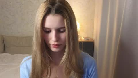 Snapshot of yennaone chatting on April 2026 06:14:02 PM Yenna online show from April 2026 06:14:02 PM