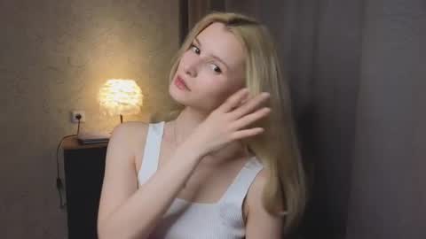 Snapshot of yennaone chatting on June 2026 03:10:02 PM Yenna online show from June 2026 03:10:02 PM