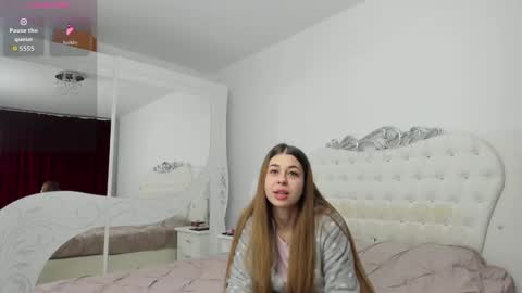 yennefer13 online show from April 2026 08:46:01 PM