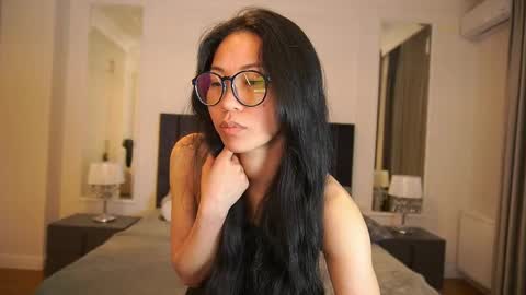 yennstar online show from April 2026 01:42:02 AM