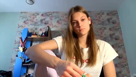 Emma online show from October 2025 09:31:01 AM