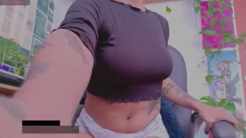 yeriawaddell  online show from February 2026 09:12:02 PM