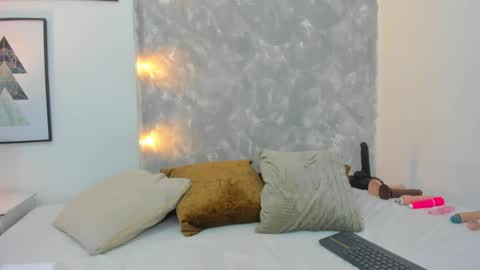 Snapshot of yesica_collins11 chatting on January 2025 11:18:01 PM Yesica online show from January 2025 11:18:01 PM