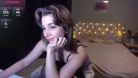 Sofie online show from January 2025 07:34:02 PM