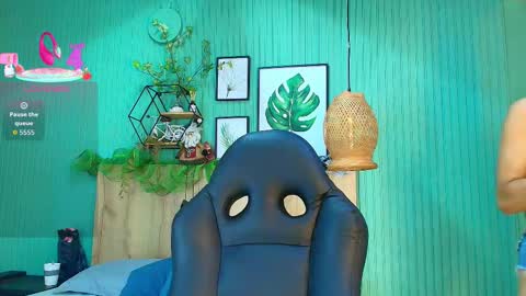 yessika_parker online show from December 2025 05:09:01 PM