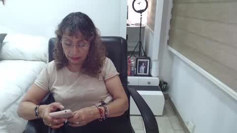 jessy online show from December 2024 10:52:02 PM
