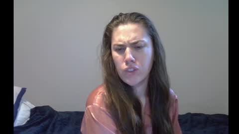 Kira online show from October 2025 10:57:02 AM