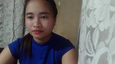 yhang_19 online show from December 2024 01:30:01 AM