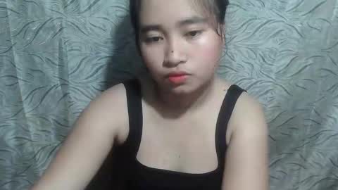 yhang_19 online show from September 2025 06:37:02 AM