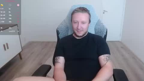 Snapshot of yhdxhy chatting on October 2025 02:58:02 PM James online show from October 2025 02:58:02 PM