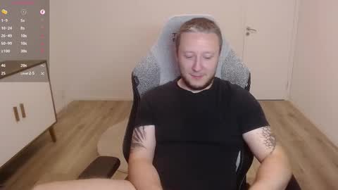 Snapshot of yhdxhy chatting on October 2025 10:21:02 PM James online show from October 2025 10:21:02 PM