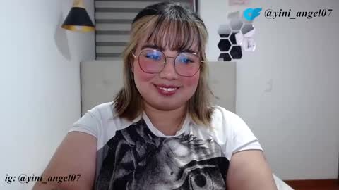 hii i am yini online show from November 2025 01:37:01 AM
