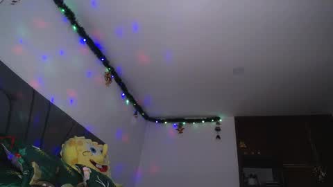 Yiny online show from December 2024 08:55:01 AM