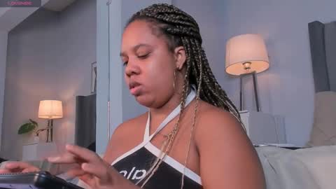 roxie reyes  online show from September 2025 02:02:02 AM