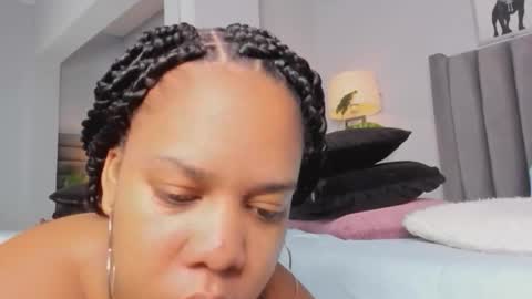 roxie reyes  online show from October 2025 03:04:01 AM