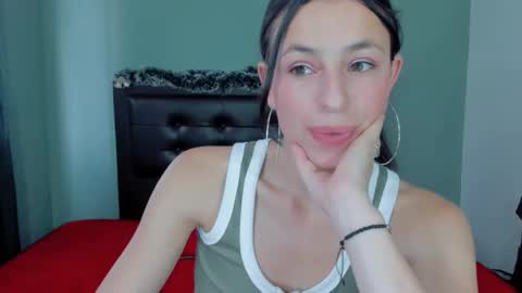 yisle online show from December 2025 08:03:02 PM