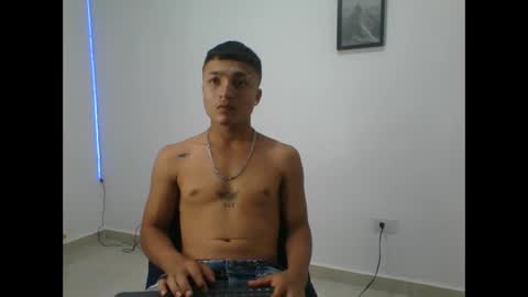 yissus_20 online show from April 2026 11:04:01 PM