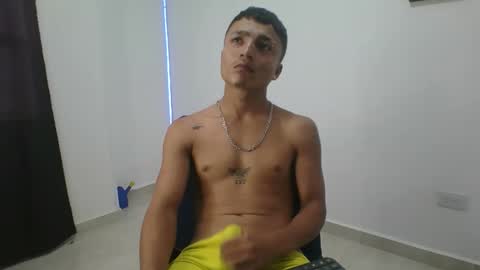 yissus_20 online show from April 2026 07:58:02 PM