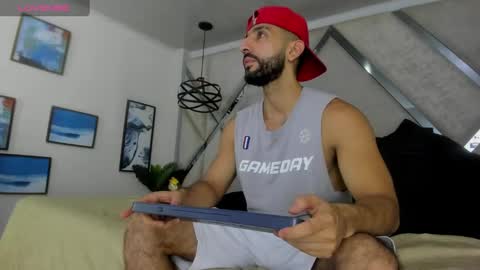 Snapshot of yiyo10_ chatting on December 2024 10:36:02 PM Yiyo online show from December 2024 10:36:02 PM