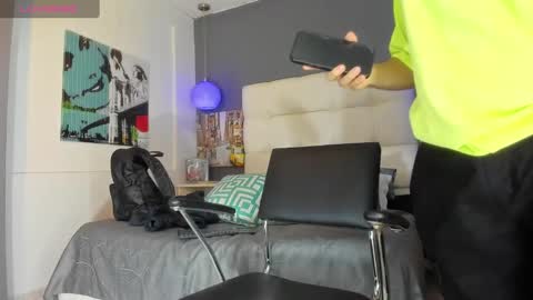 Snapshot of yiyo10_ chatting on January 2025 04:58:02 AM Yiyo online show from January 2025 04:58:02 AM