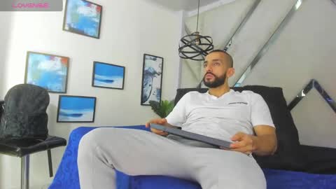 Snapshot of yiyo10_ chatting on January 2025 04:02:01 AM Yiyo online show from January 2025 04:02:01 AM