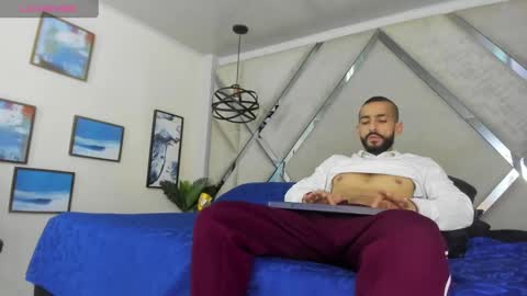 Snapshot of yiyo10_ chatting on January 2025 04:33:02 AM Yiyo online show from January 2025 04:33:02 AM