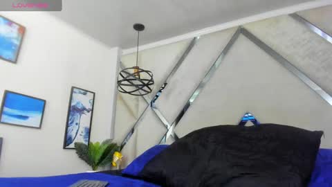 Snapshot of yiyo10_ chatting on January 2025 04:07:01 AM Yiyo online show from January 2025 04:07:01 AM