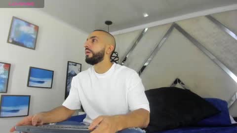 Snapshot of yiyo10_ chatting on January 2025 04:12:01 AM Yiyo online show from January 2025 04:12:01 AM